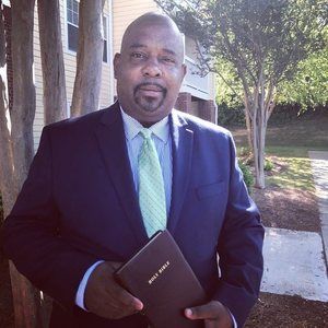 Meet your Posher, Derrick